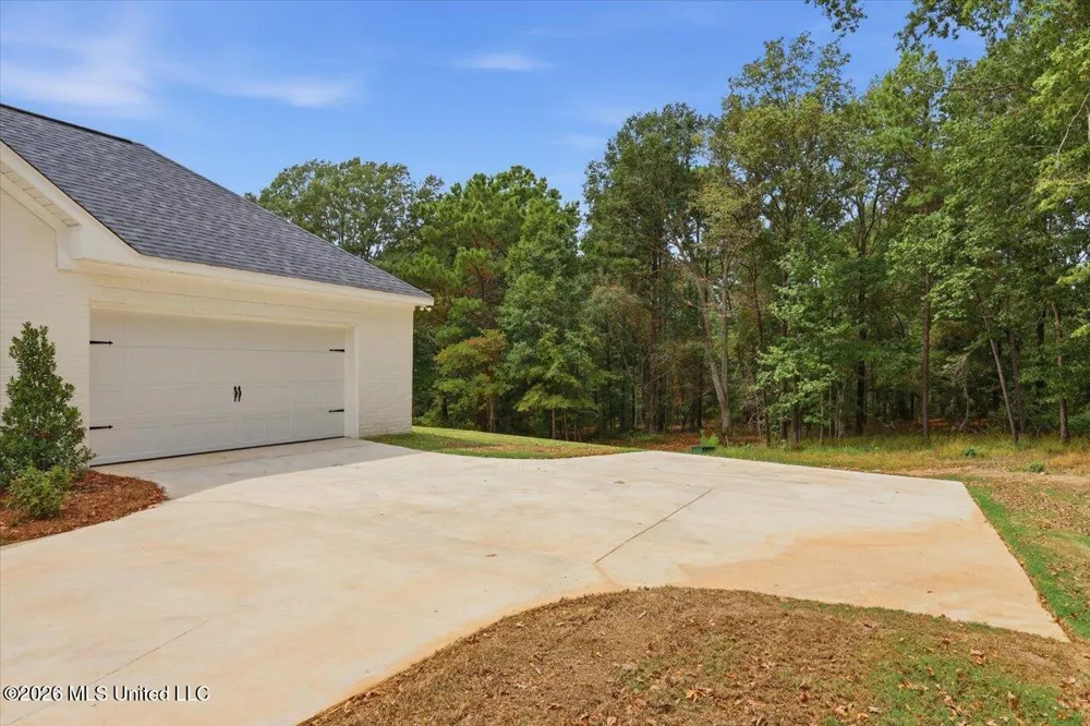 928 Mullican Road Florence, MS 39073