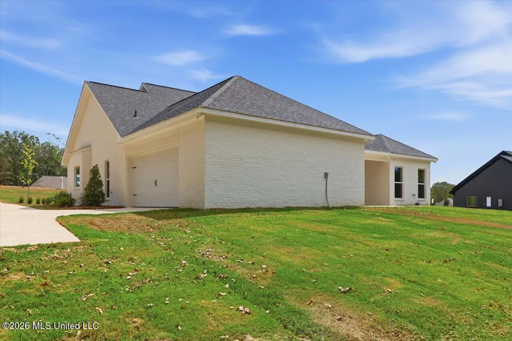928 Mullican Road Florence, MS 39073
