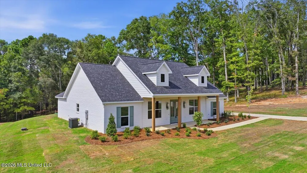928 Mullican Road Florence, MS 39073
