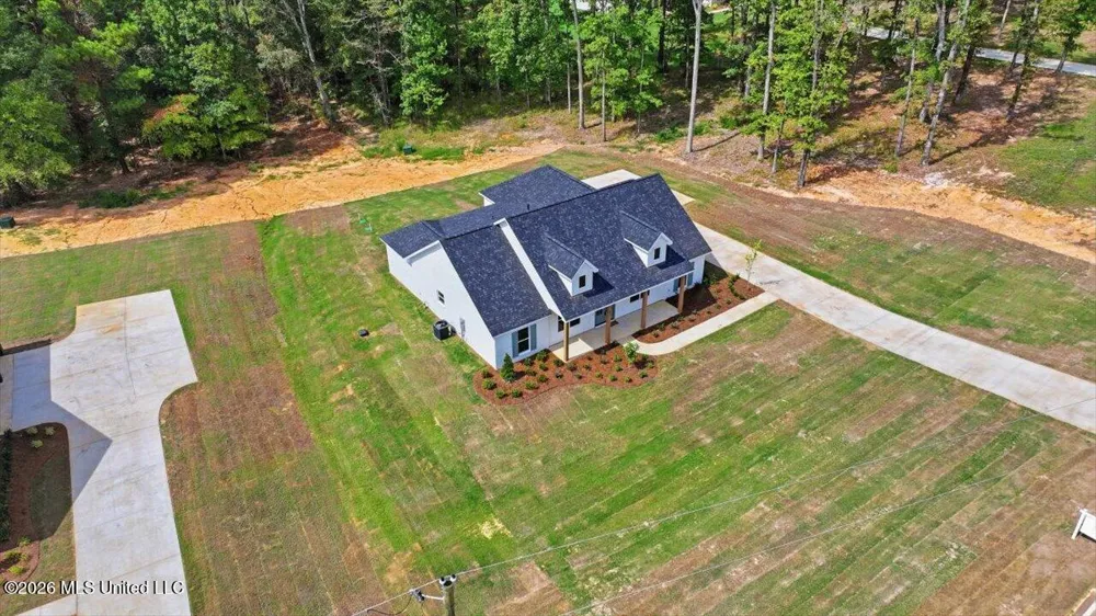 928 Mullican Road Florence, MS 39073