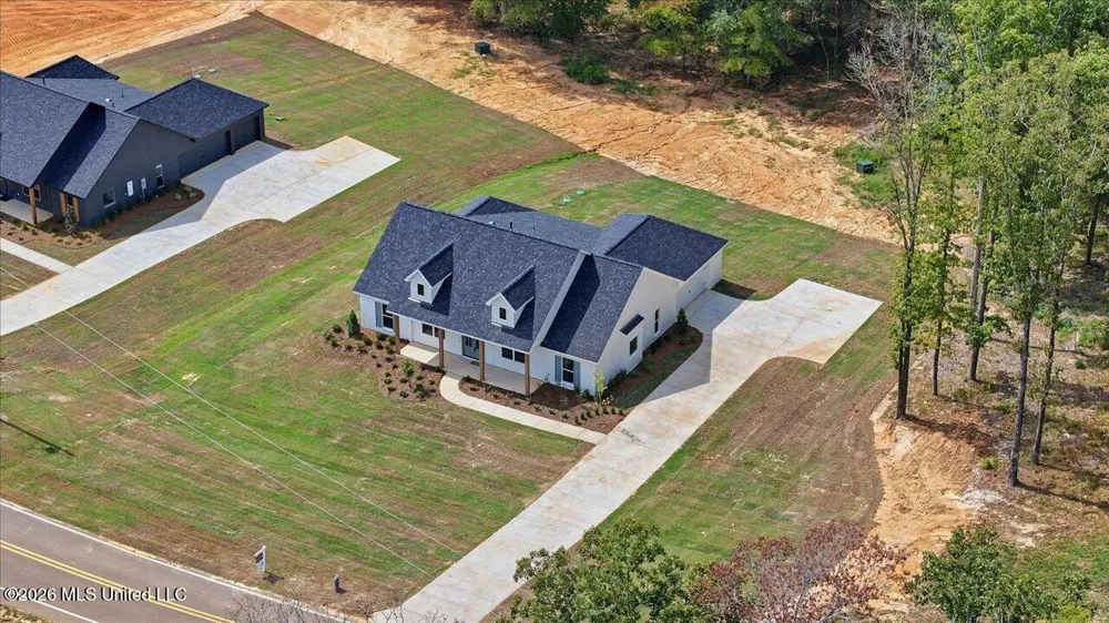 928 Mullican Road Florence, MS 39073
