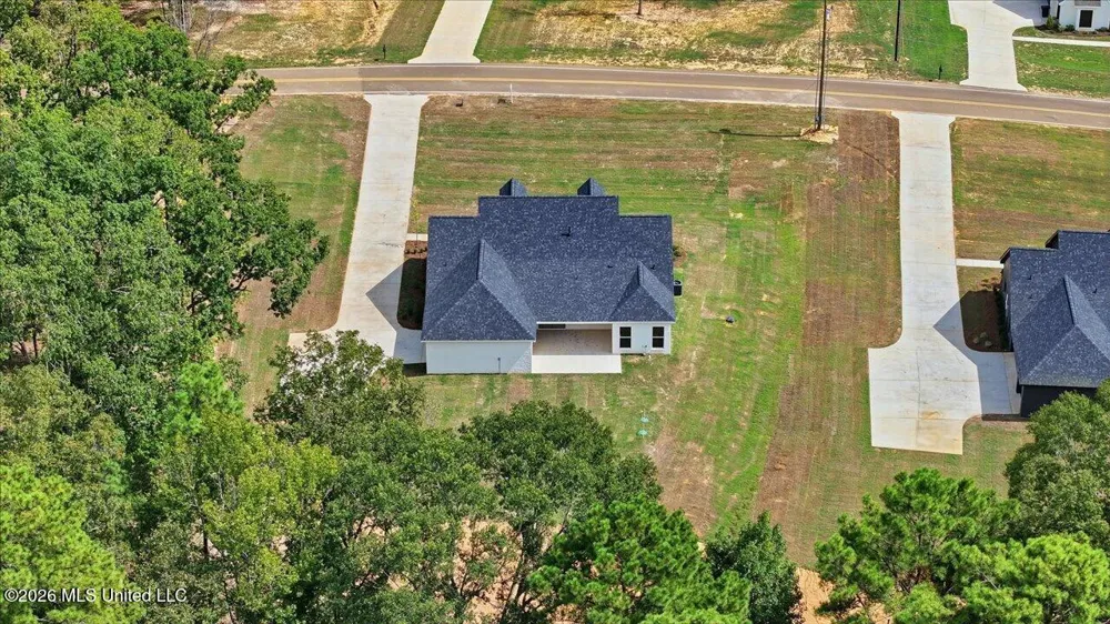 928 Mullican Road Florence, MS 39073