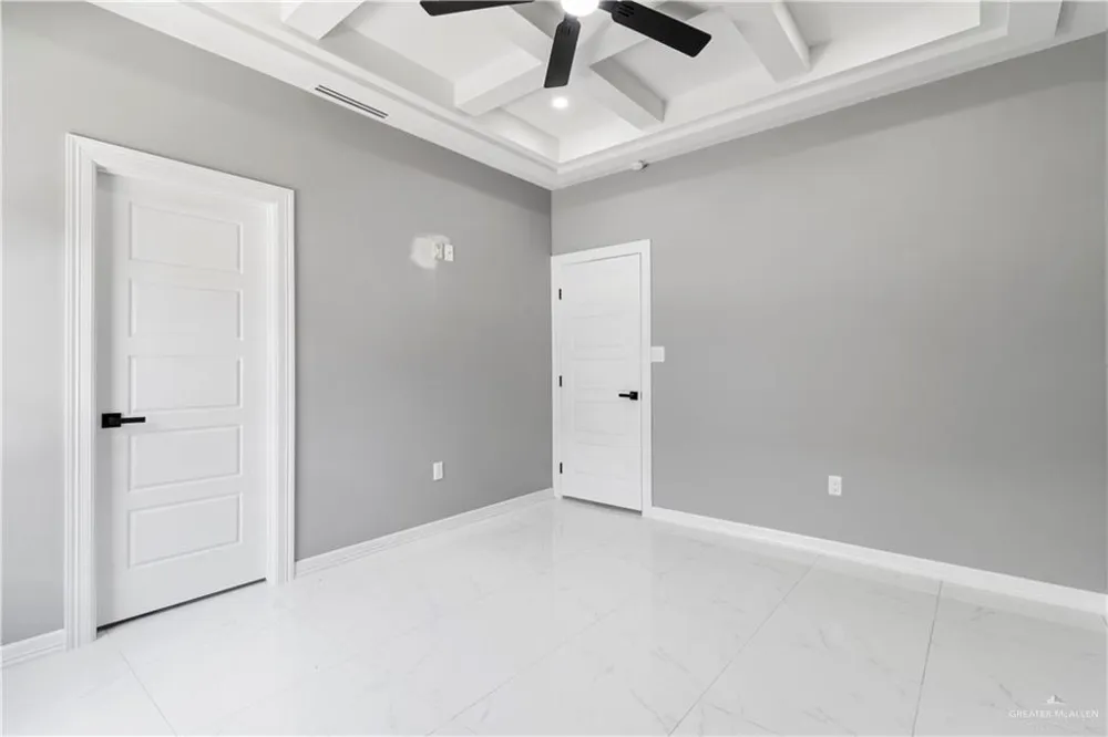 916 13th Street #B Alamo, TX 78516