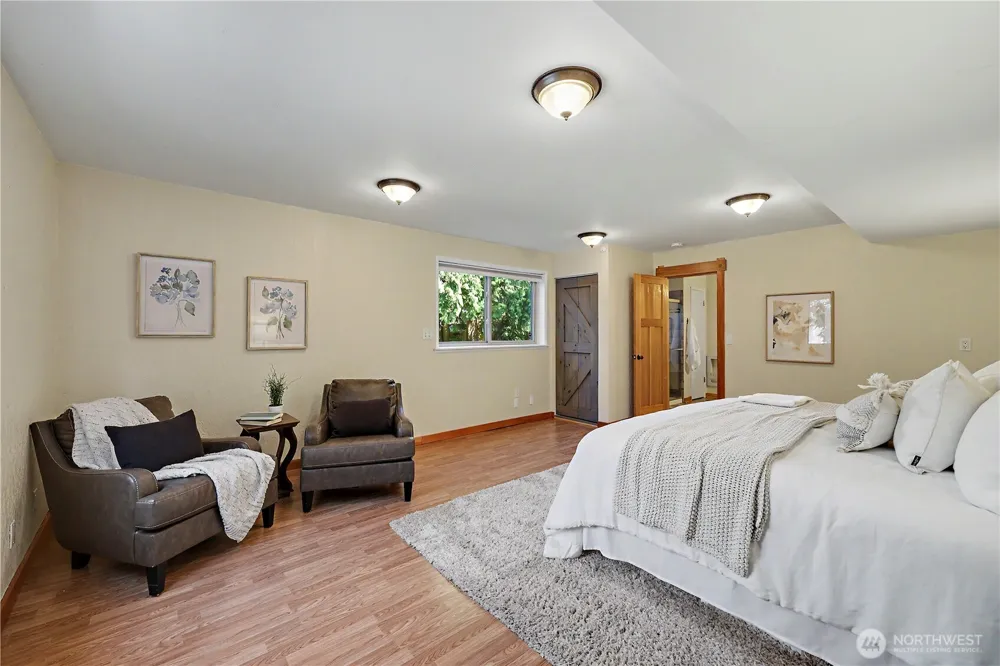 20106 Marine View Drive SW Normandy Park, WA 98166