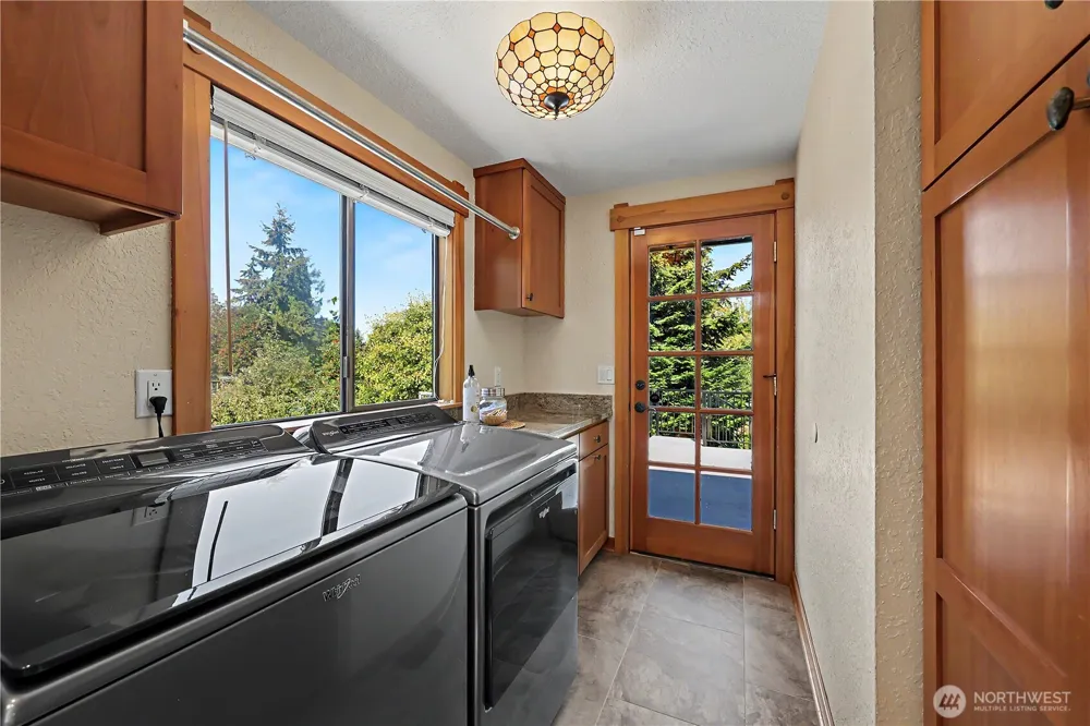 20106 Marine View Drive SW Normandy Park, WA 98166