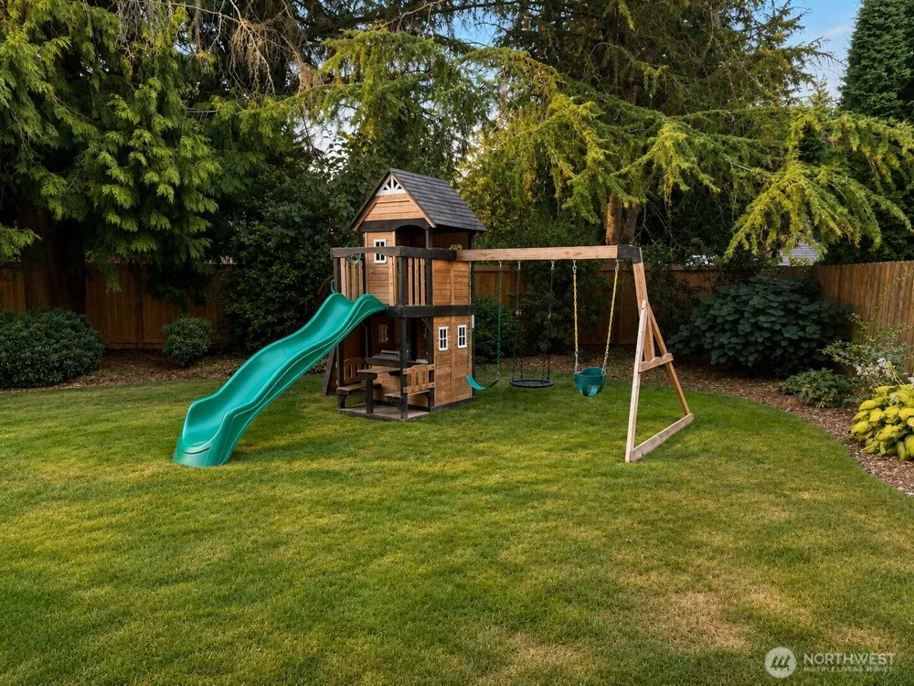 20106 Marine View Drive SW Normandy Park, WA 98166