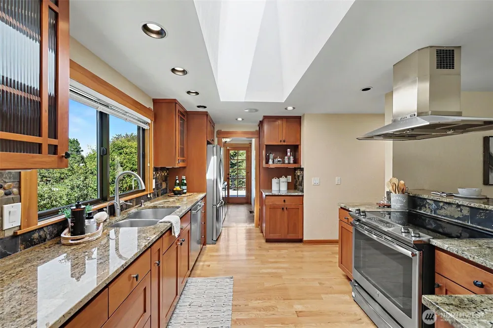 20106 Marine View Drive SW Normandy Park, WA 98166