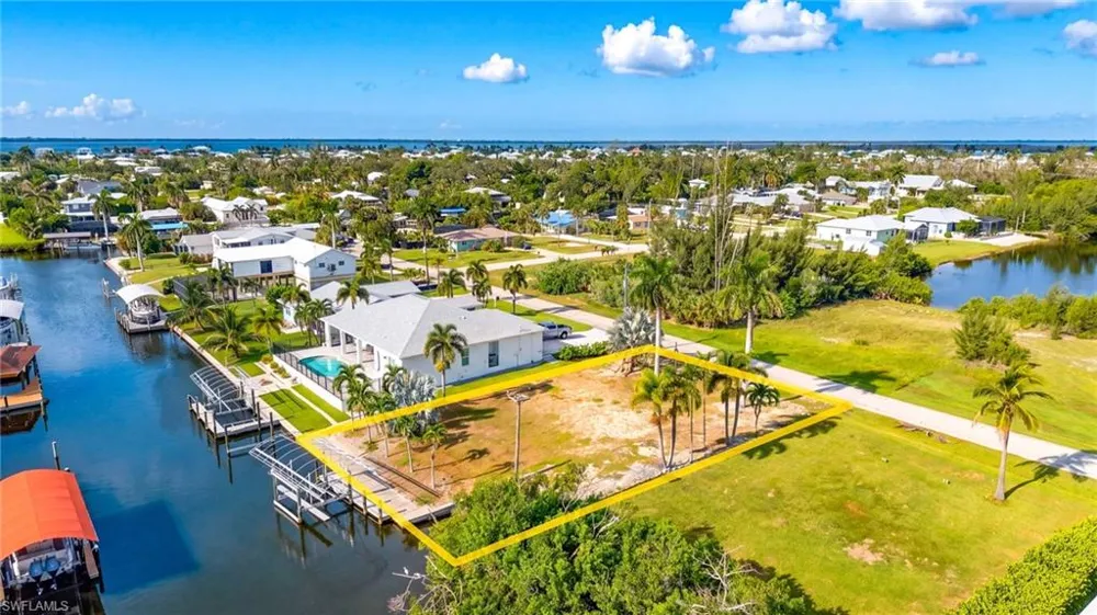 2744 Mangrove Street St. James City, FL 33956