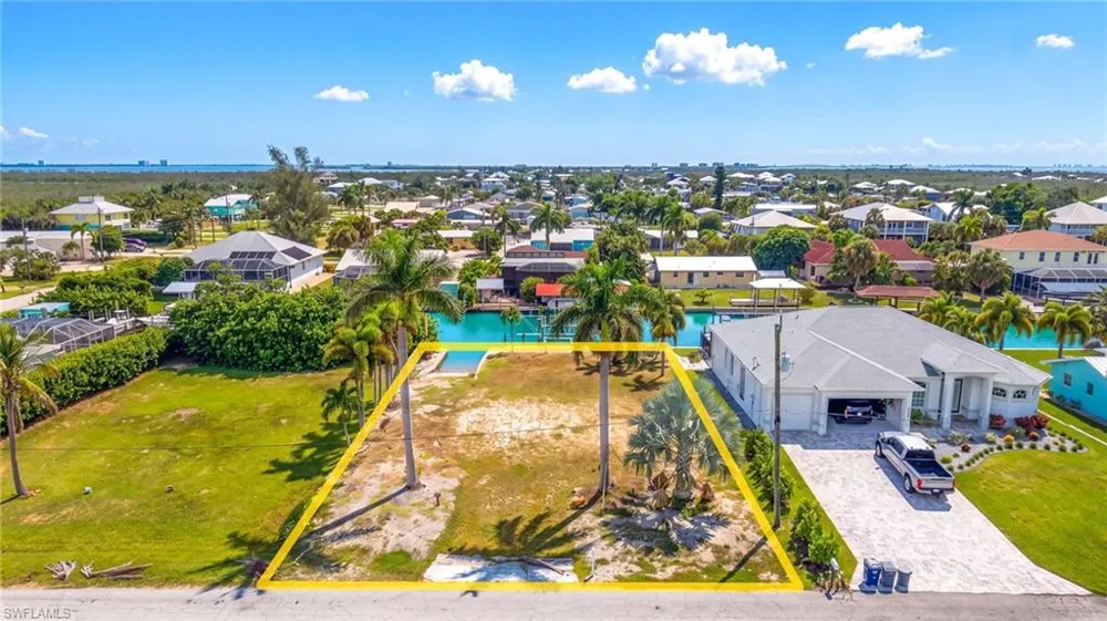 2744 Mangrove Street St. James City, FL 33956