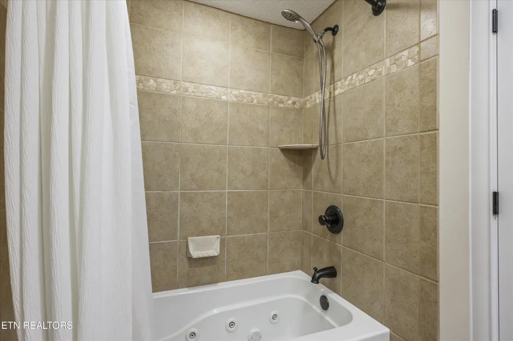 615 Waterside Circle Andersonville, TN 37705