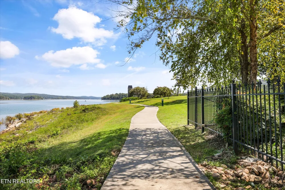 615 Waterside Circle Andersonville, TN 37705