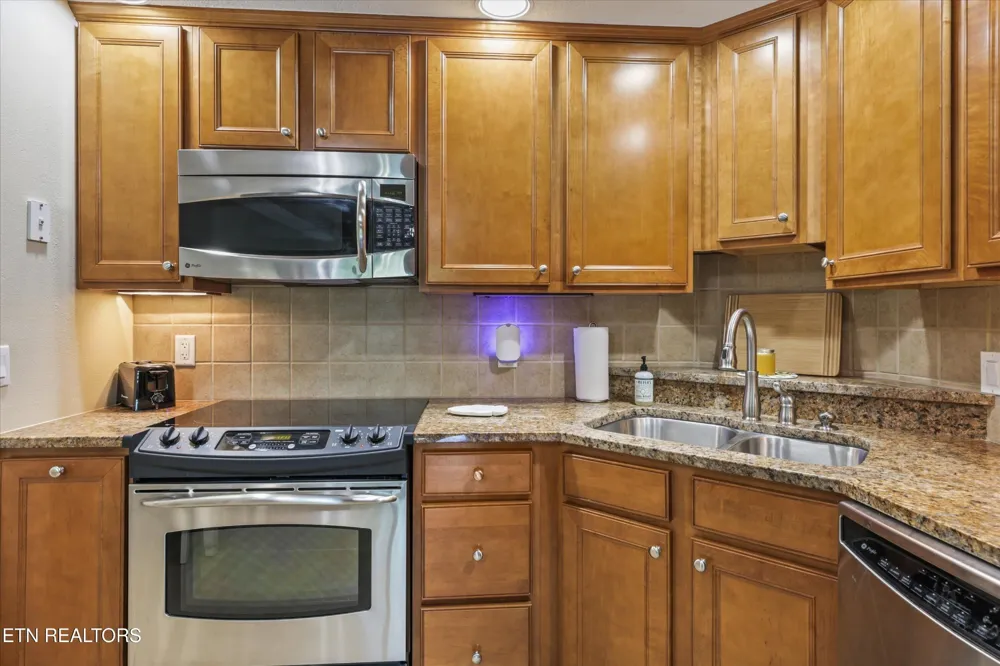 615 Waterside Circle Andersonville, TN 37705
