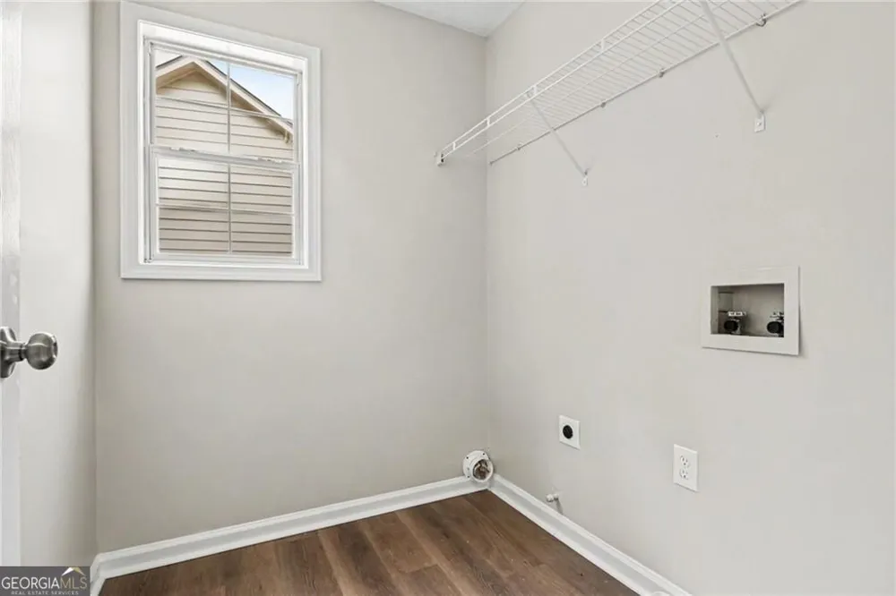 305 Saddle Bridge DR Alpharetta, GA 30022