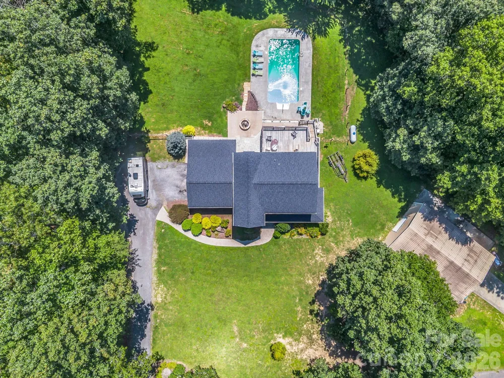 69 Ivy Lane Fletcher, NC 28732