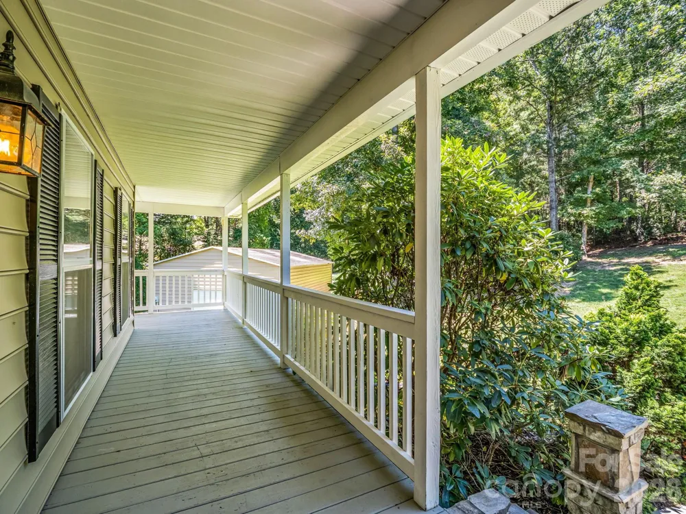 69 Ivy Lane Fletcher, NC 28732