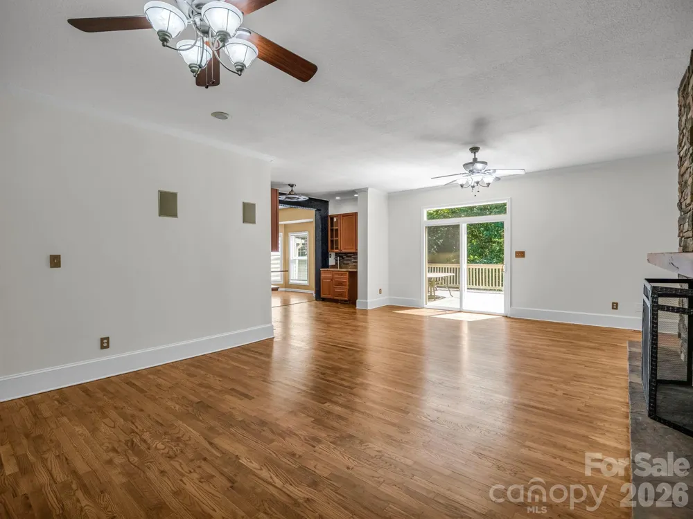 69 Ivy Lane Fletcher, NC 28732