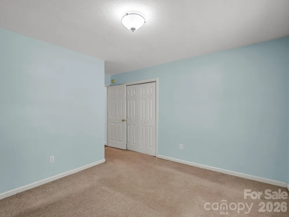 69 Ivy Lane Fletcher, NC 28732