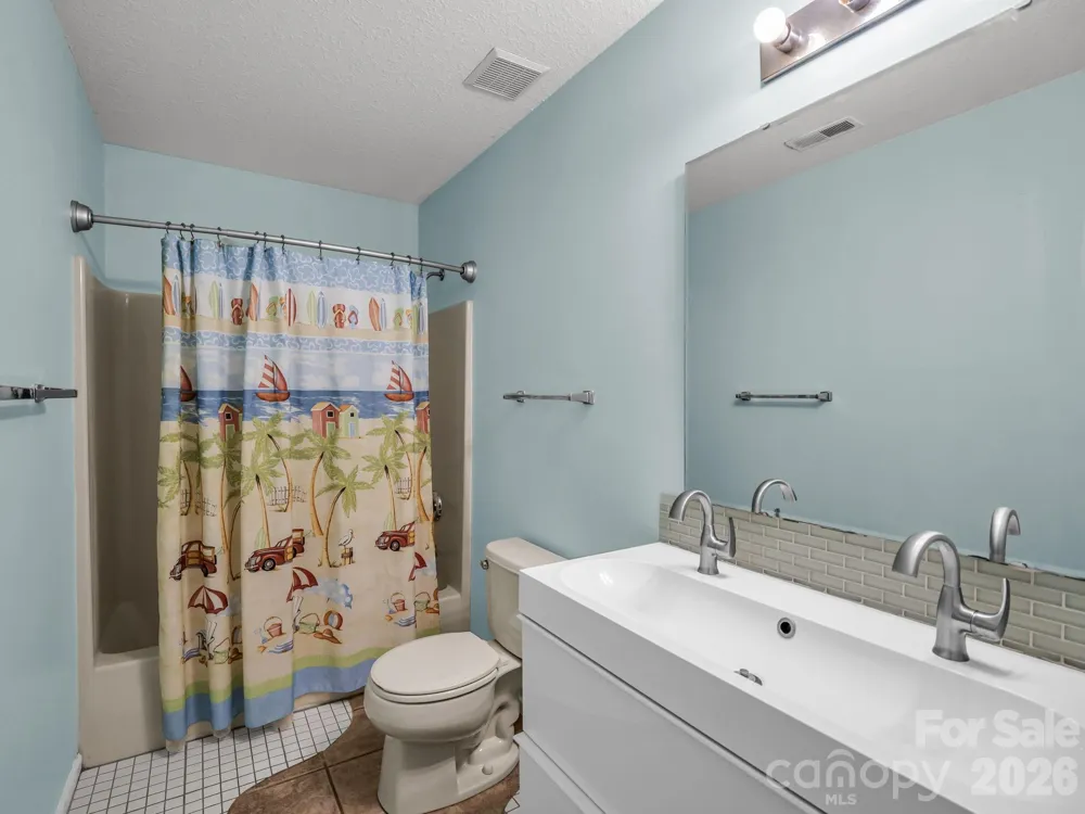 69 Ivy Lane Fletcher, NC 28732