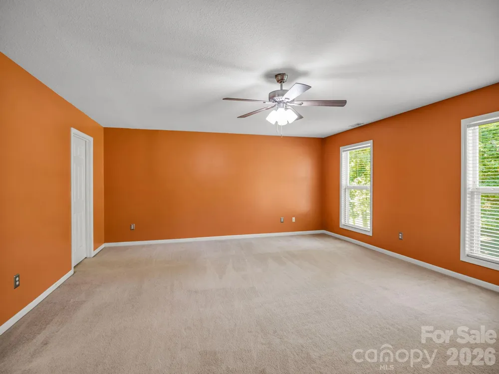 69 Ivy Lane Fletcher, NC 28732