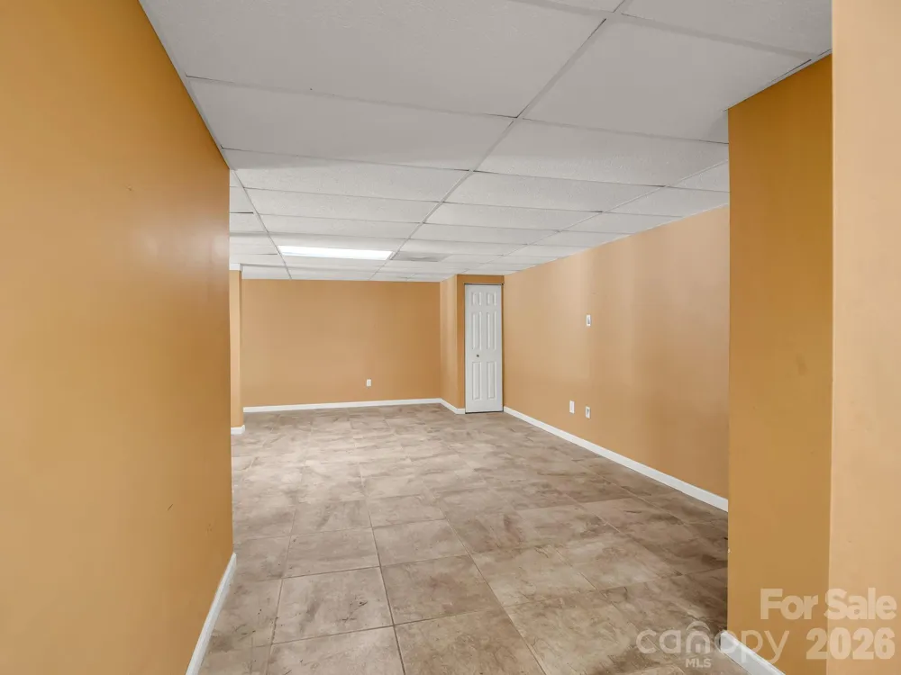 69 Ivy Lane Fletcher, NC 28732