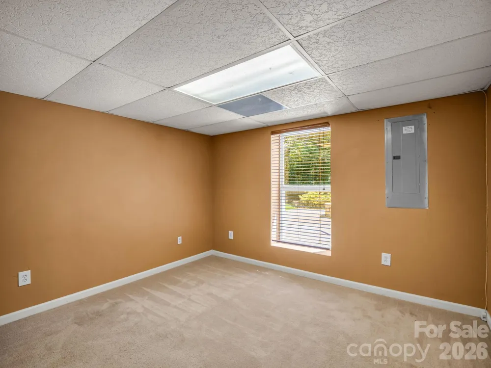 69 Ivy Lane Fletcher, NC 28732