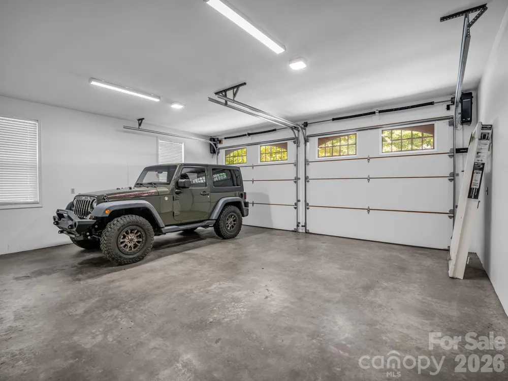 69 Ivy Lane Fletcher, NC 28732