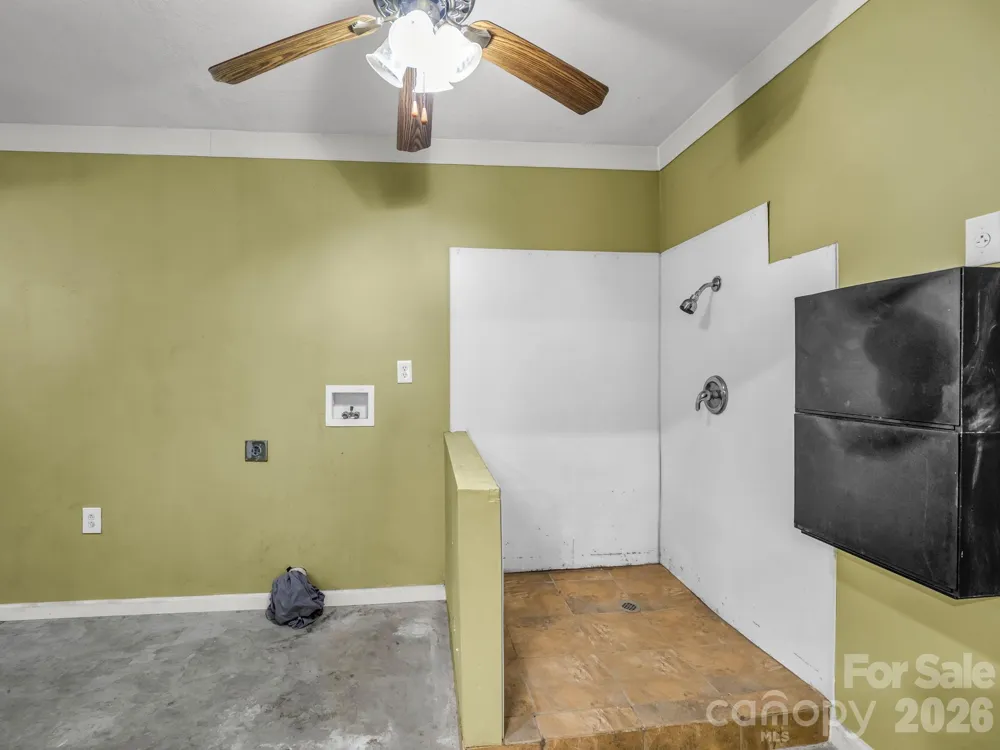 69 Ivy Lane Fletcher, NC 28732