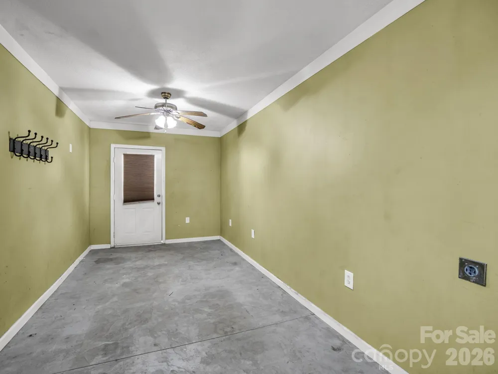 69 Ivy Lane Fletcher, NC 28732