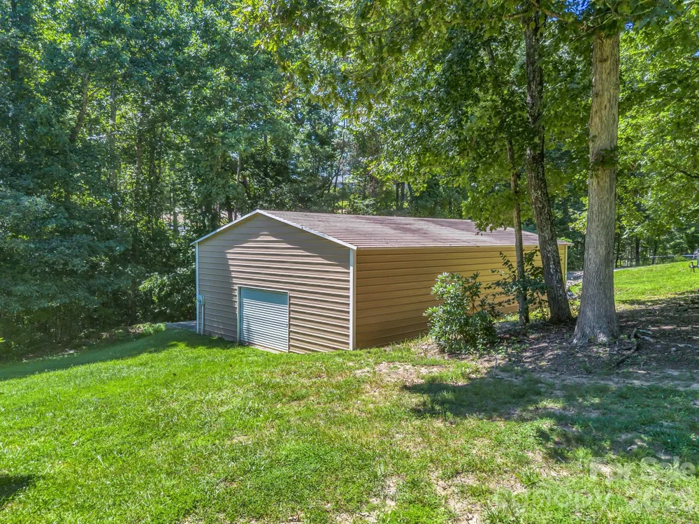 69 Ivy Lane Fletcher, NC 28732