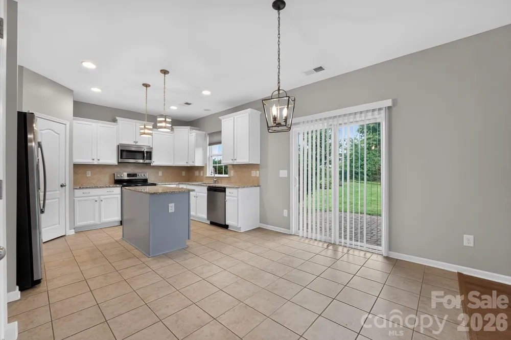 8224 Kelburn Lane Charlotte, NC 28273