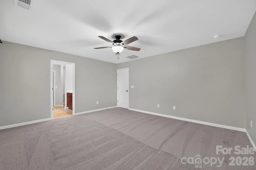 8224 Kelburn Lane Charlotte, NC 28273