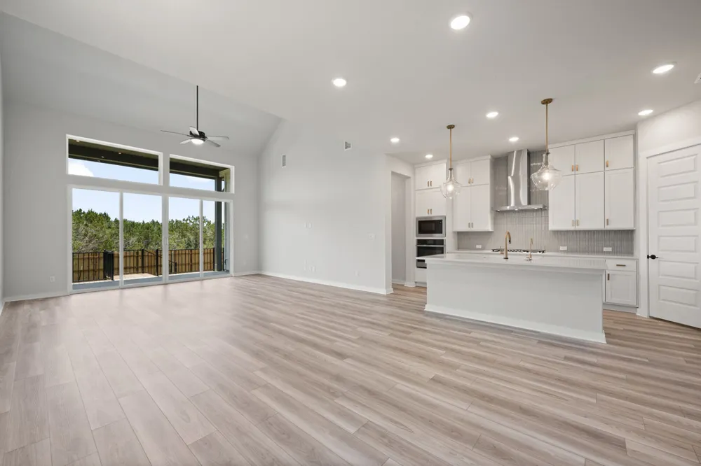 211 Craigends Yew Lane Dripping Springs, TX 78620