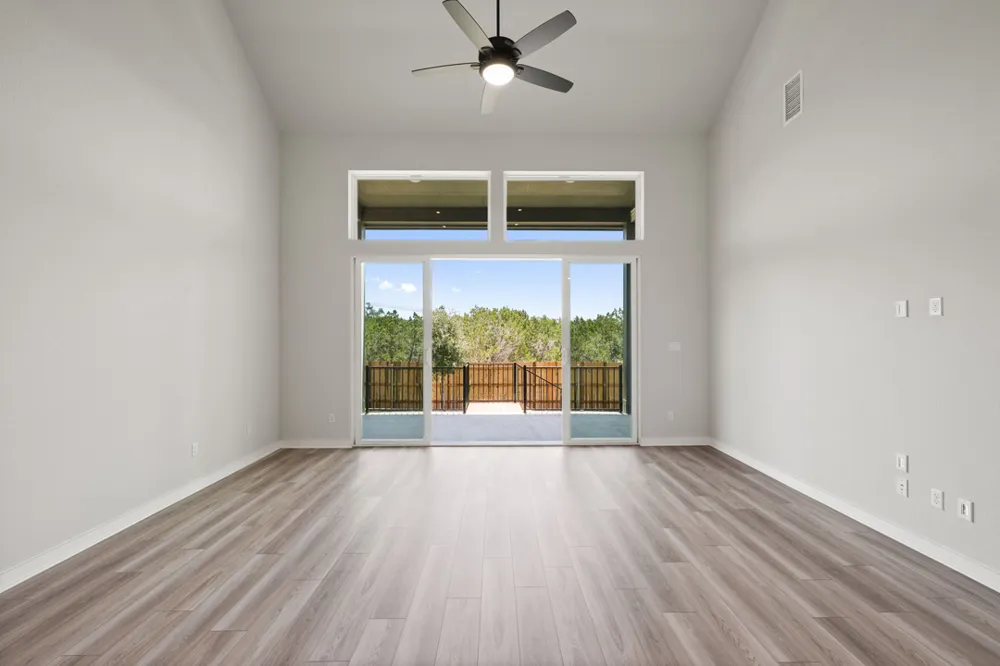 211 Craigends Yew Lane Dripping Springs, TX 78620