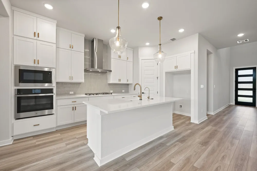 211 Craigends Yew Lane Dripping Springs, TX 78620