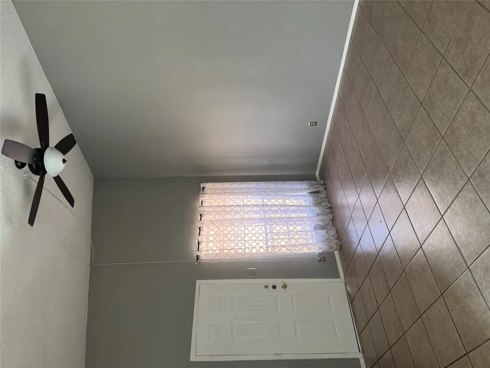 8704 Pineridge Drive #B Austin, TX 78729