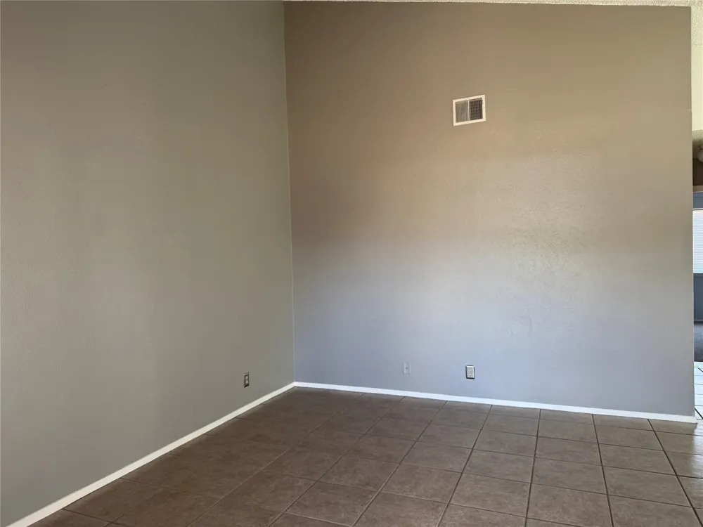 8704 Pineridge Drive #B Austin, TX 78729