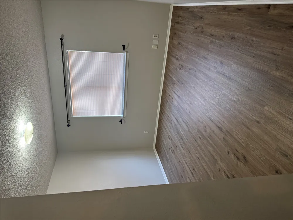 8704 Pineridge Drive #B Austin, TX 78729