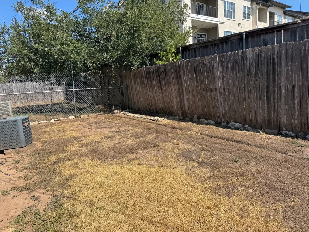 8704 Pineridge Drive #B Austin, TX 78729