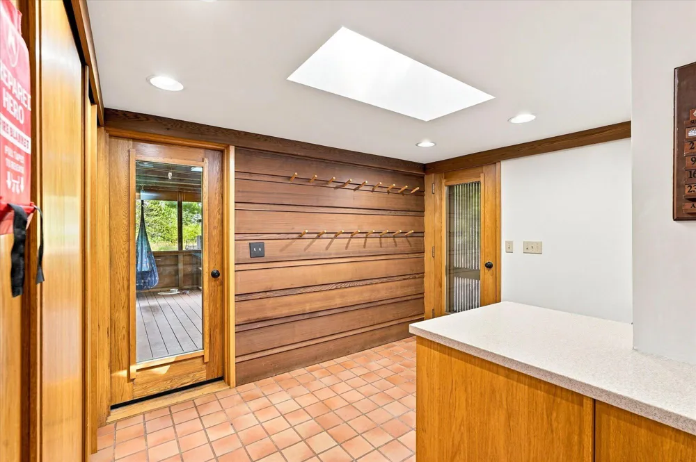 39277 Hemingway Avenue North Branch, MN 55056