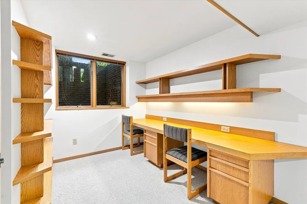 39277 Hemingway Avenue North Branch, MN 55056