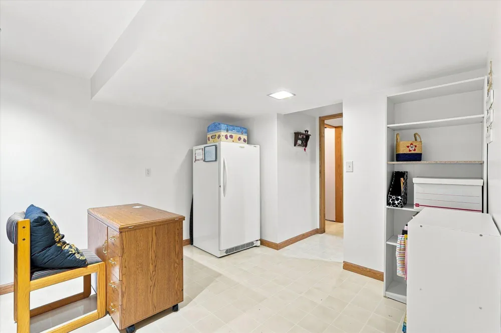 39277 Hemingway Avenue North Branch, MN 55056
