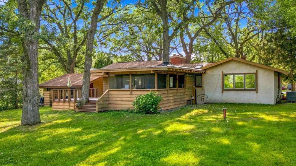 39277 Hemingway Avenue North Branch, MN 55056