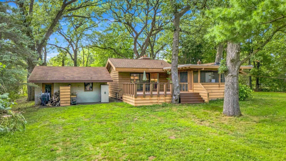 39277 Hemingway Avenue North Branch, MN 55056