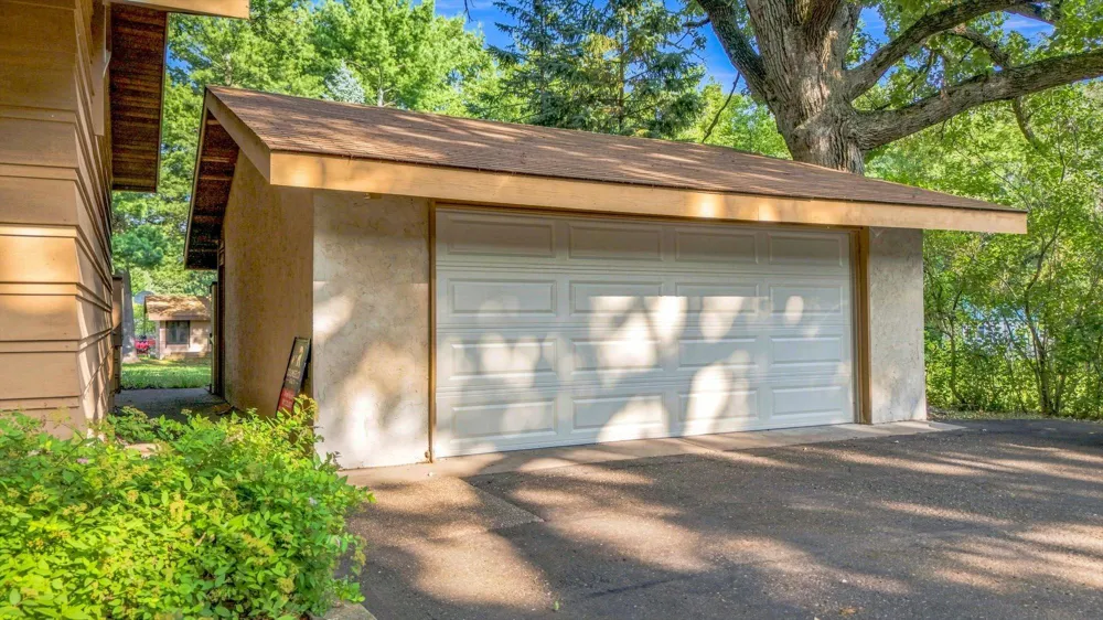 39277 Hemingway Avenue North Branch, MN 55056
