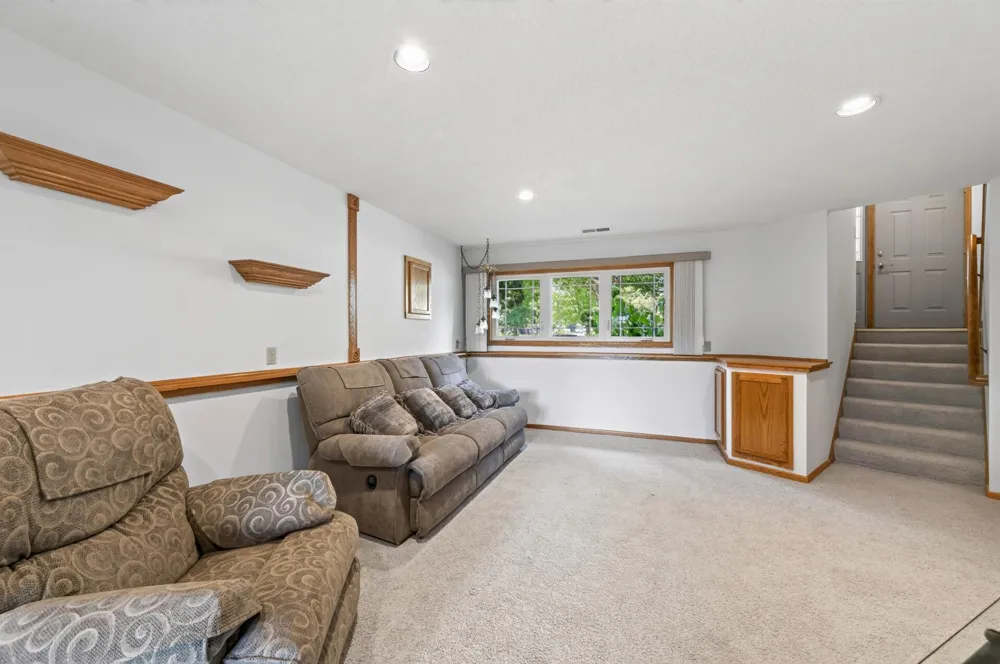 2878 117th Lane NW Coon Rapids, MN 55433