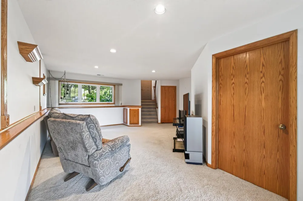 2878 117th Lane NW Coon Rapids, MN 55433