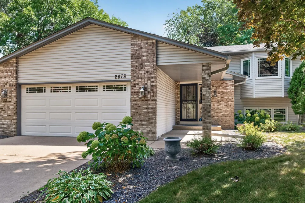 2878 117th Lane NW Coon Rapids, MN 55433