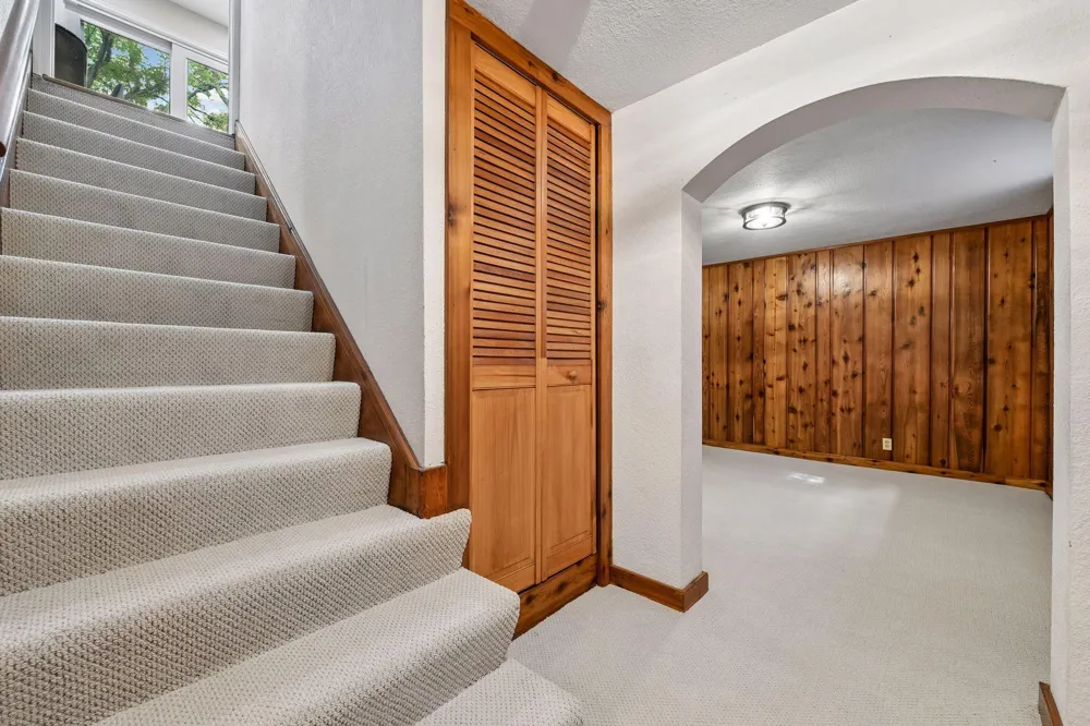 6 Edina Court Edina, MN 55424