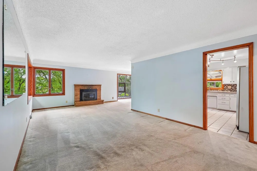 612 Russell Avenue S Minneapolis, MN 55405