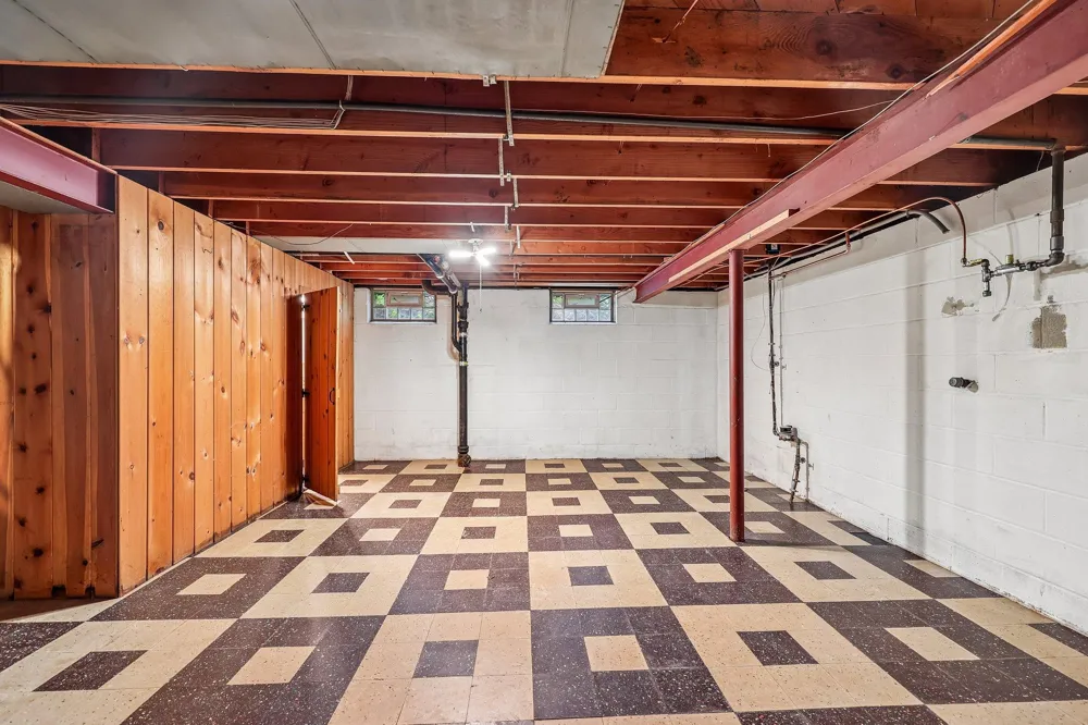 612 Russell Avenue S Minneapolis, MN 55405